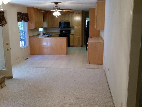 4th image of 1088 Miriam Hill Dr
