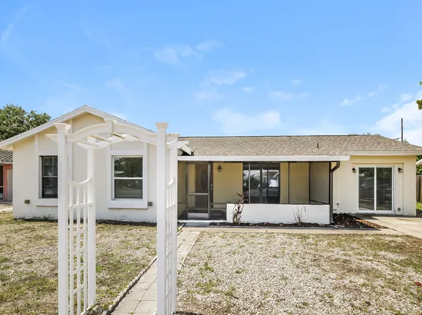 971 Winsome Rd, North Fort Myers, FL 33903