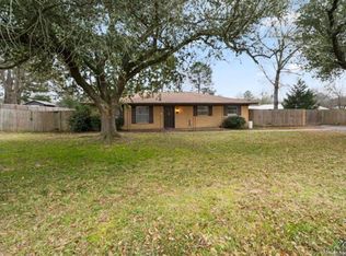 712 Walnut St, Omaha, TX 75571