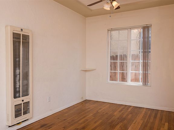 5th image of 4032 Marine View Ave
