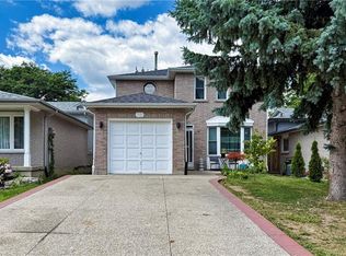 18 Millpond Pl, Hamilton, ON L8W 2W7