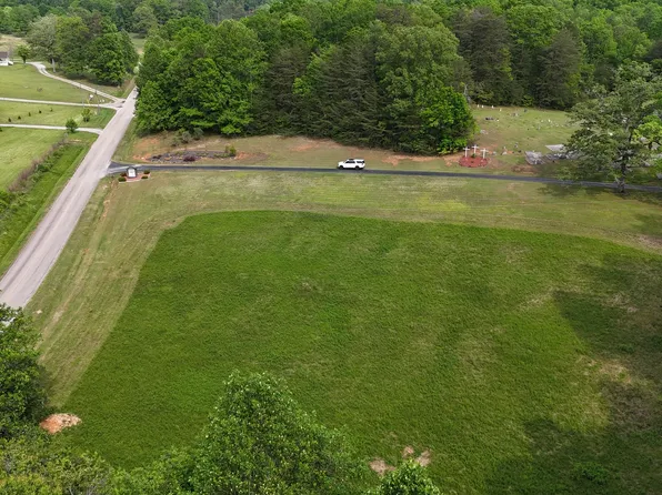 556 Amys Creek Rd, Clarkesville, GA 30523