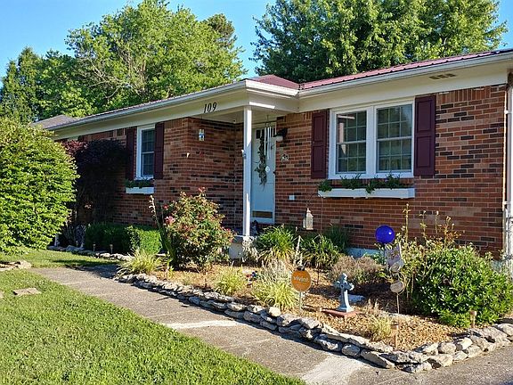 3rd image of 109 McIntosh Dr