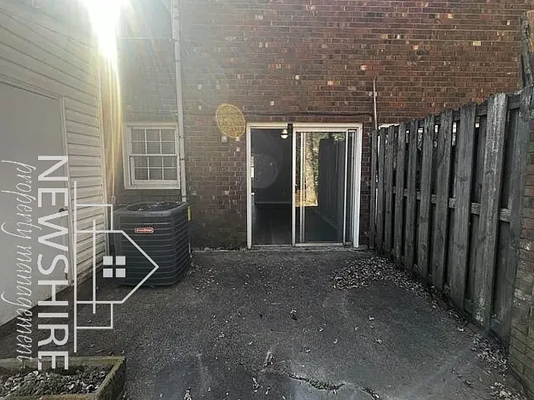 1 Hartsville Dr #15 — Photo 10