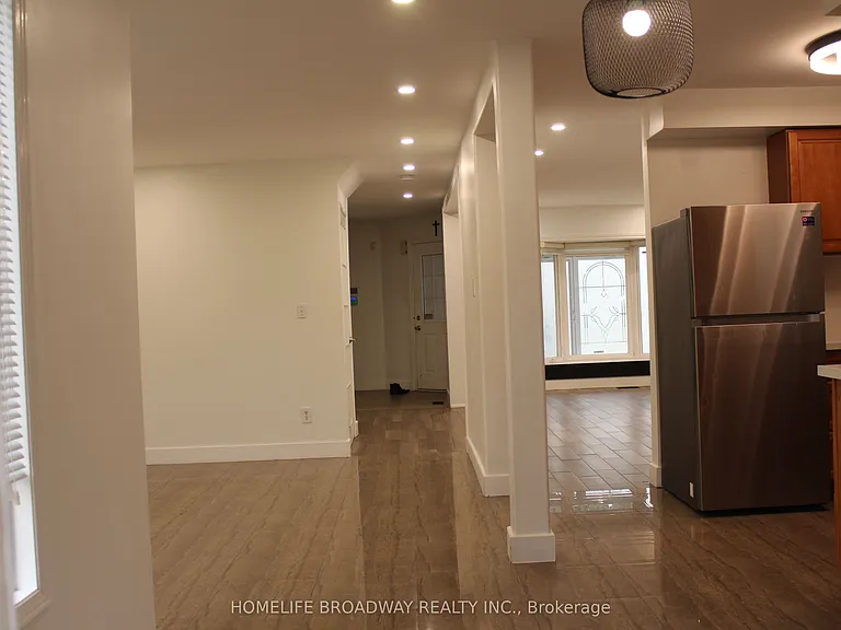 1240 Bantham St — Photo 12