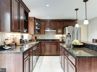 7594 Leeds Manor Rd, Marshall, VA 20115