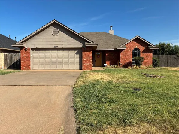 2937 Laurel Cir, Altus, OK 73521