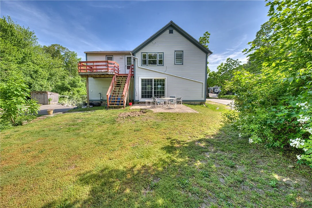 2 bed, 1.0 bath, 886 sqft, $3,000 — Photo 3