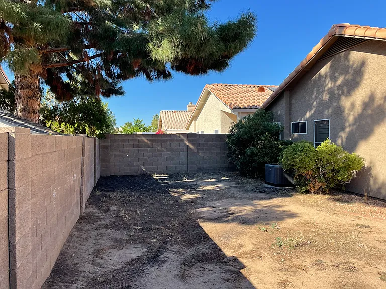 8949 W Kathleen Rd — Photo 26