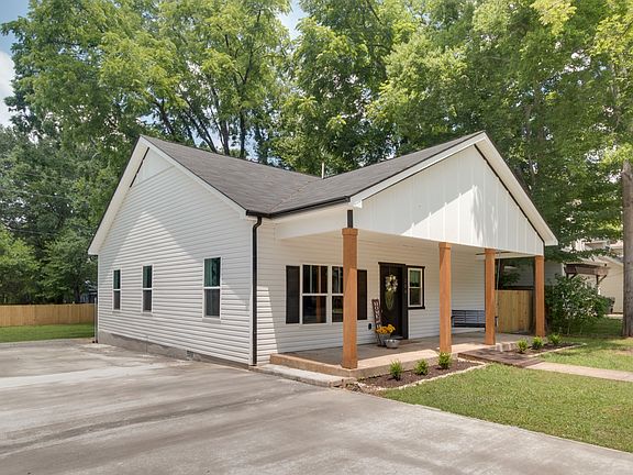 2nd image of 204 Richardson Ave