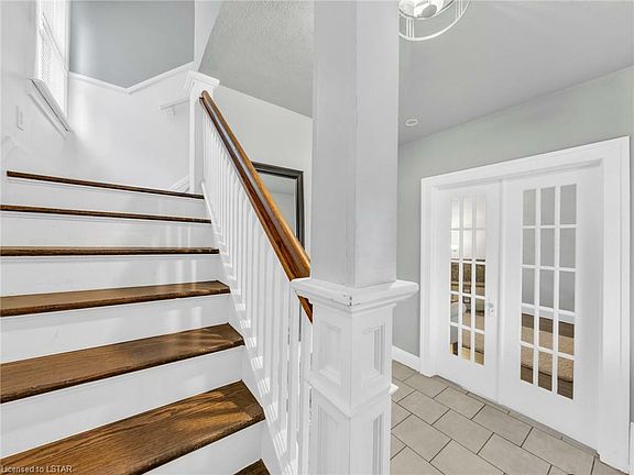 3rd image of 1081 Pelissier St