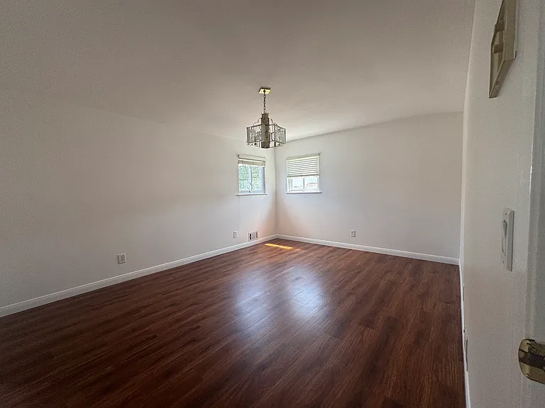42 Amber St #2 — Photo 7