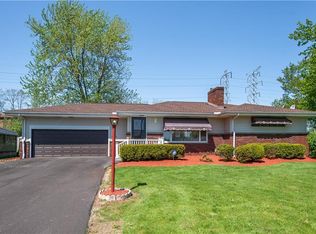3740 Sunnybrooke Dr, Youngstown, OH