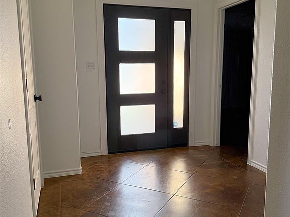 3rd image of 430 N Summit Ridge Dr