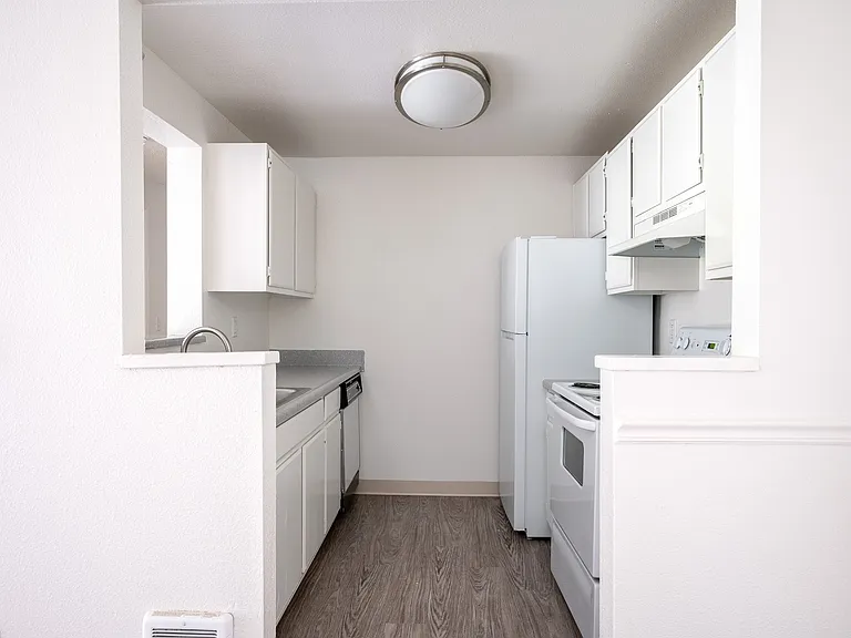 Riverwood Heights | Kitchen