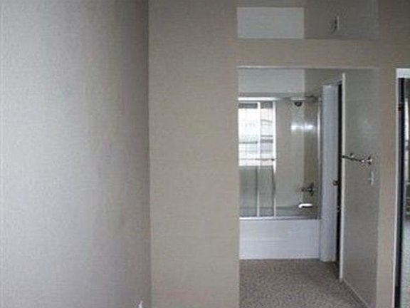 5th image of 4070 Skylark Ln