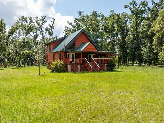 5th image of 306 NE Castagna Ln