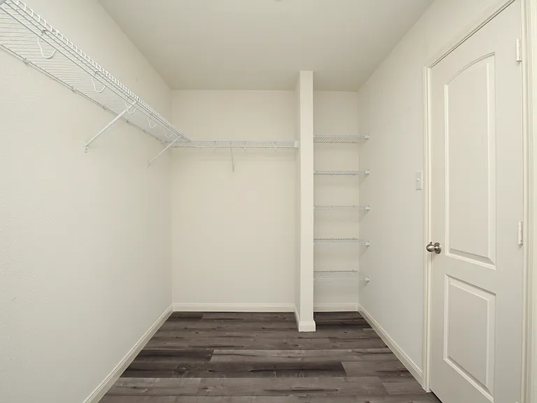 1325 Englemann Dr — Photo 17