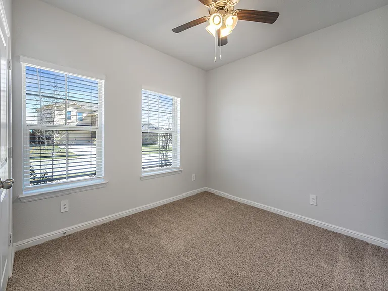 198 Bay Meadows Ln — Photo 6