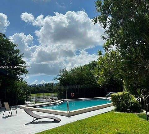 4th image of 9682 Fontainebleau Blvd APT 103
