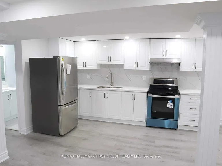 1627 Baggins St #LOWER — Photo 19
