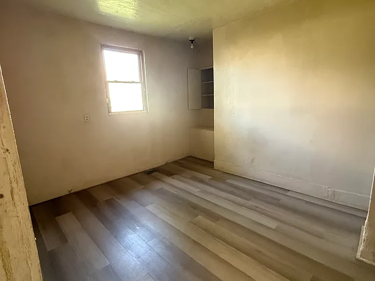 347 N Stone St — Photo 8