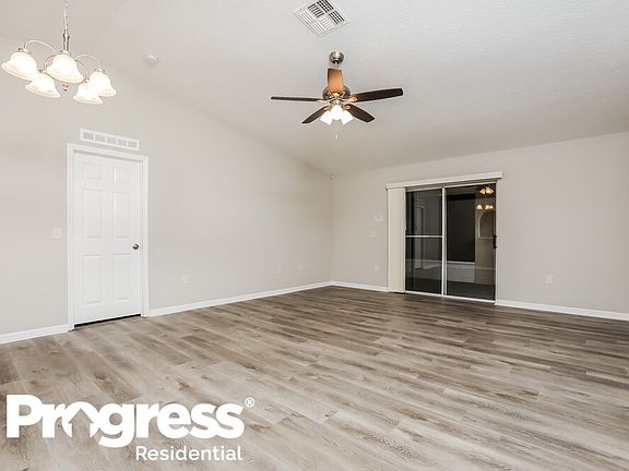 3rd image of 16465 Corner Lake Dr