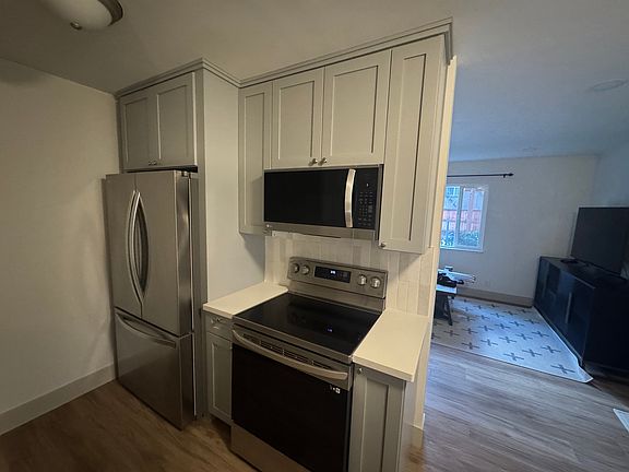 4th image of 841 Merced Ave #3