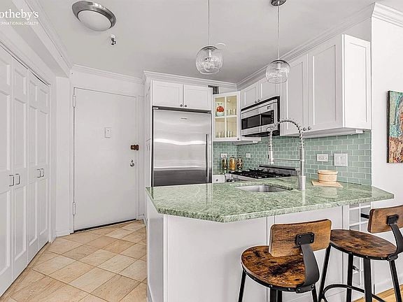 5th image of 67 E 11th St APT 721