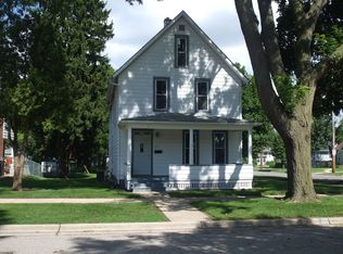 345 Orchard St, Elgin, IL 60123