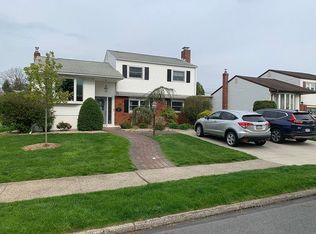 1930 Rockingham Dr, Bethlehem, PA 18018