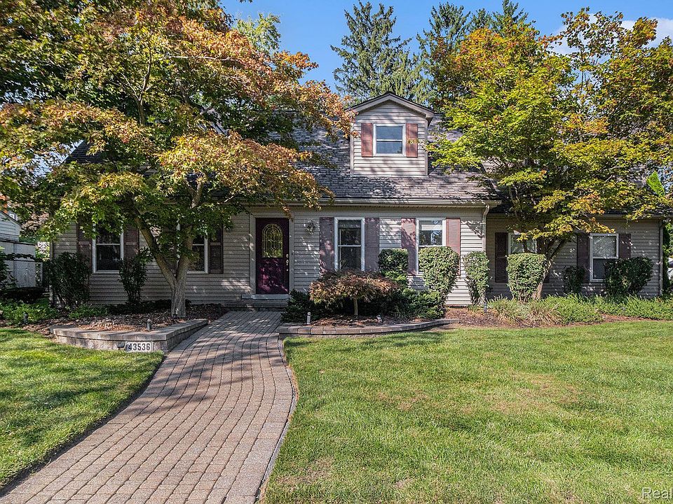 1st image of 43536 Galway Dr
