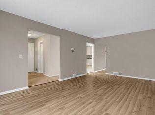 3486 Pilgrim Ln N, Plymouth, MN 55441