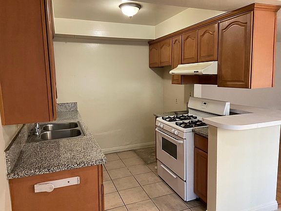 4th image of 250 San Marcos St APT C