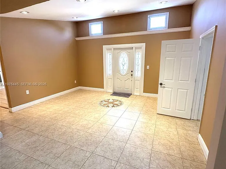 3101 SW 67th Ave — Photo 17