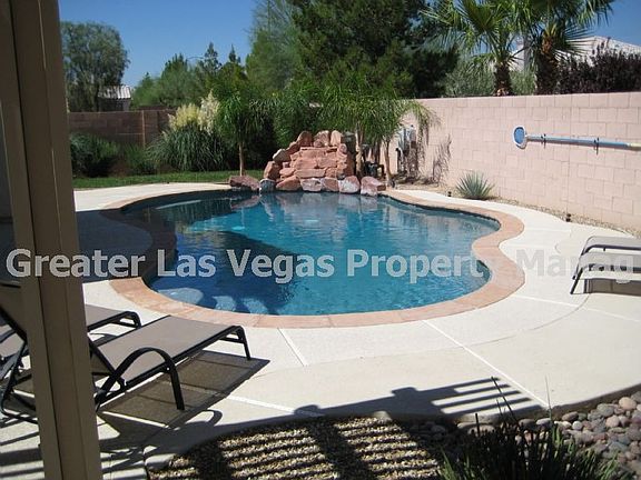 3rd image of 2751 Saigon Dr