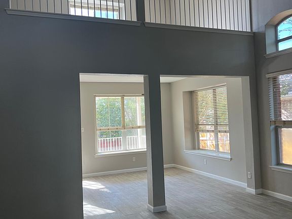 5th image of 17406 Orwell Ln
