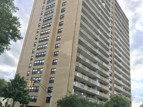 285 Aycrigg Ave #B-9, Passaic, NJ 07055