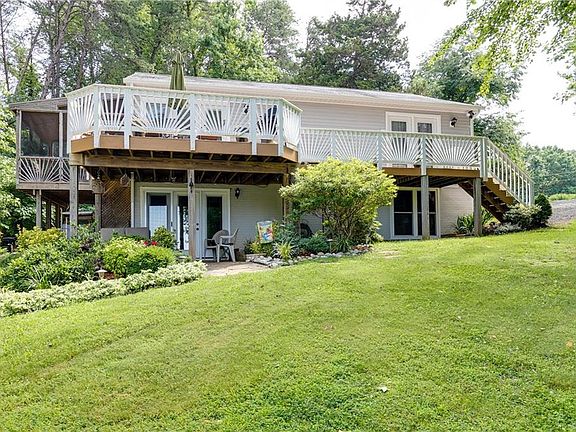 2nd image of 3406 Johnsons Dr