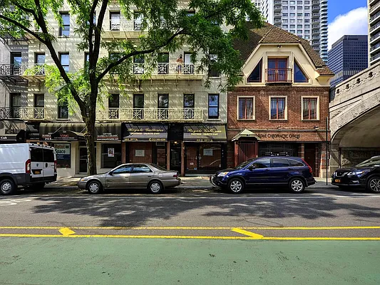 Rented by Oxford Property Group | media 4