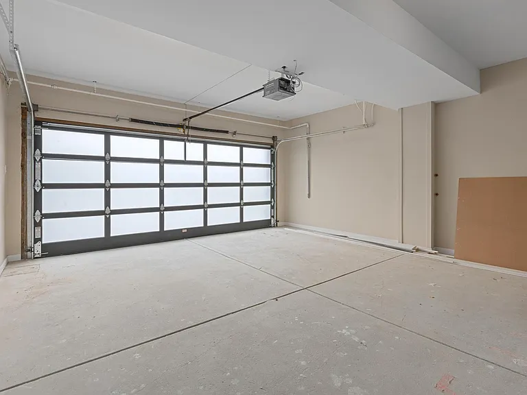 302 N Nassau Ave — Photo 51