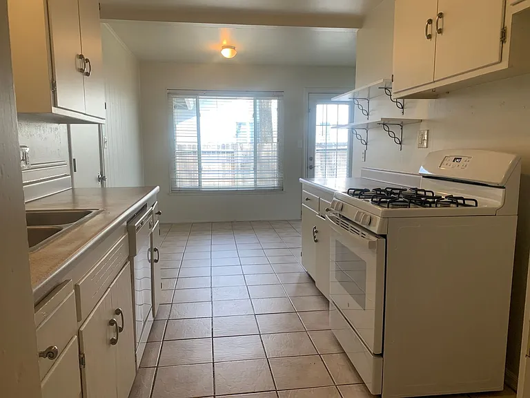 10528 Dolecetto Dr — Photo 12