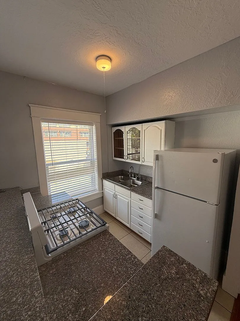 Jersey Apartments — Photo 2