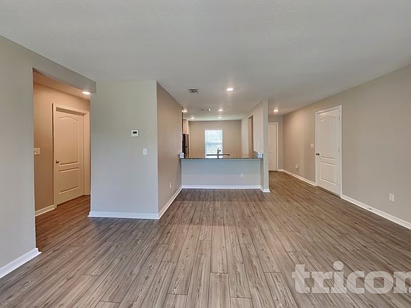 3rd image of 14 Rivera Ln