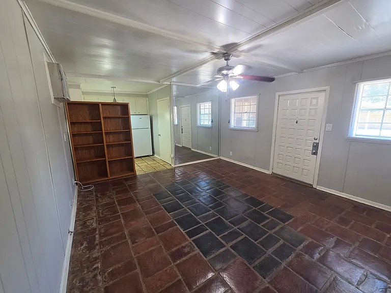 1717 N Locust St — Photo 7