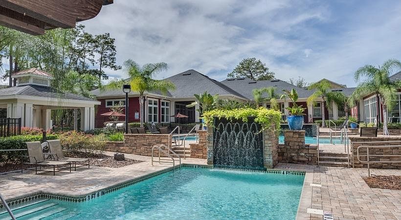 1st image of 1810 Trimblestone Dr #105