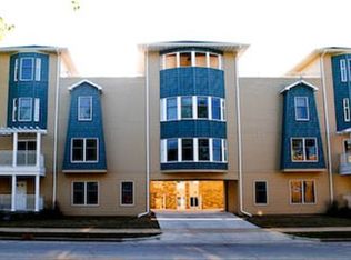 707 S 1st St, Champaign, IL 61820