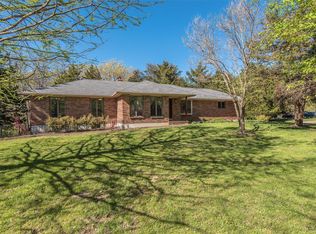 3819 Ridgefield Farms Dr, Defiance, MO 63341