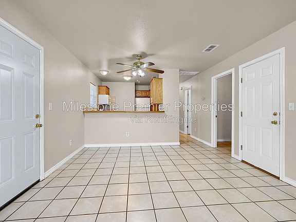 5th image of 1025 Rice St #102