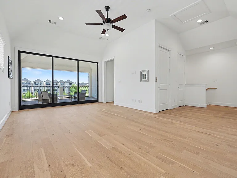 2713 Kinsley Oaks Dr — Photo 15